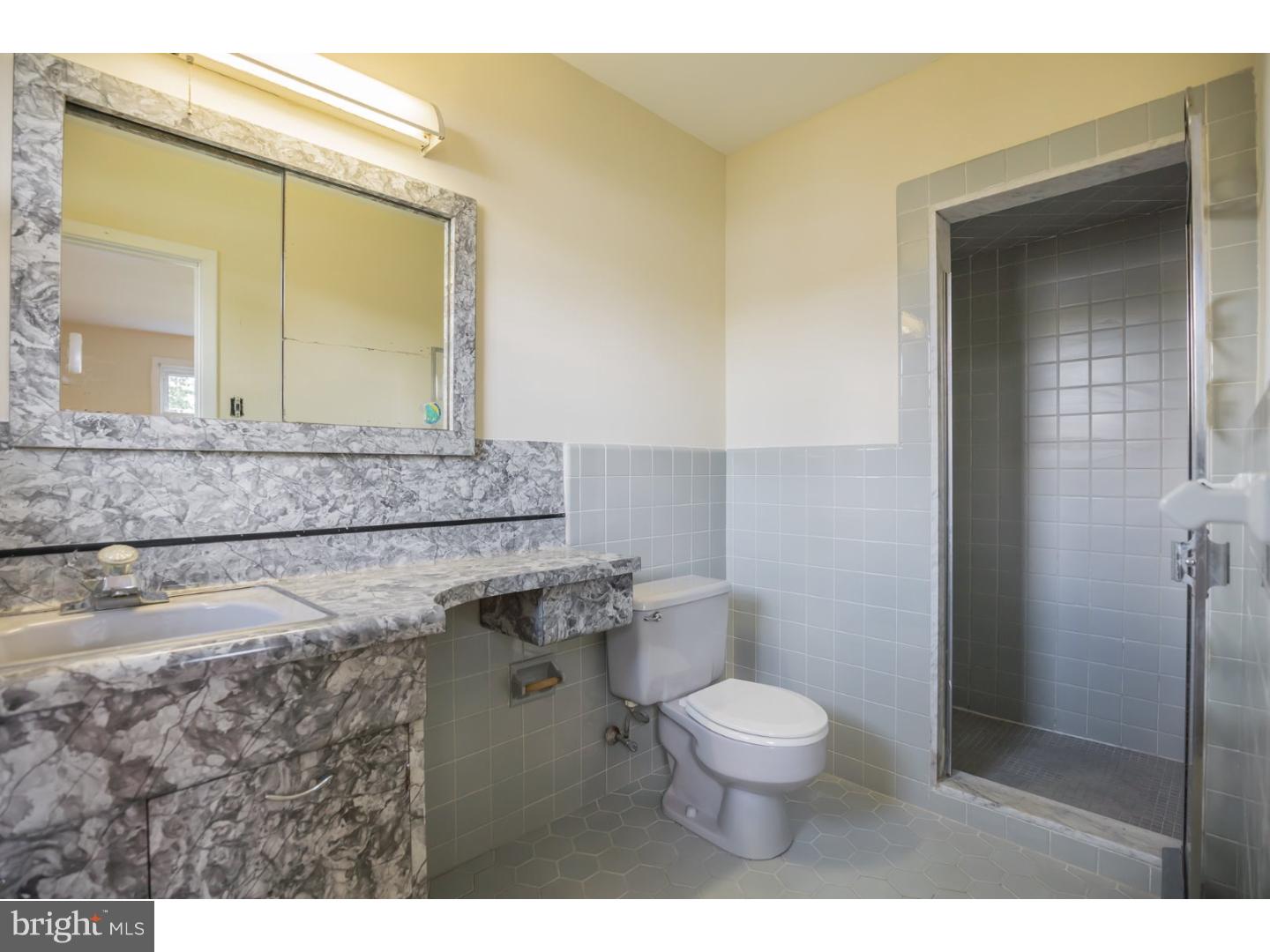 127 Flagstaff Road Philadelphia, PA 19115 - Photo 11 of 25 Master Bathroom