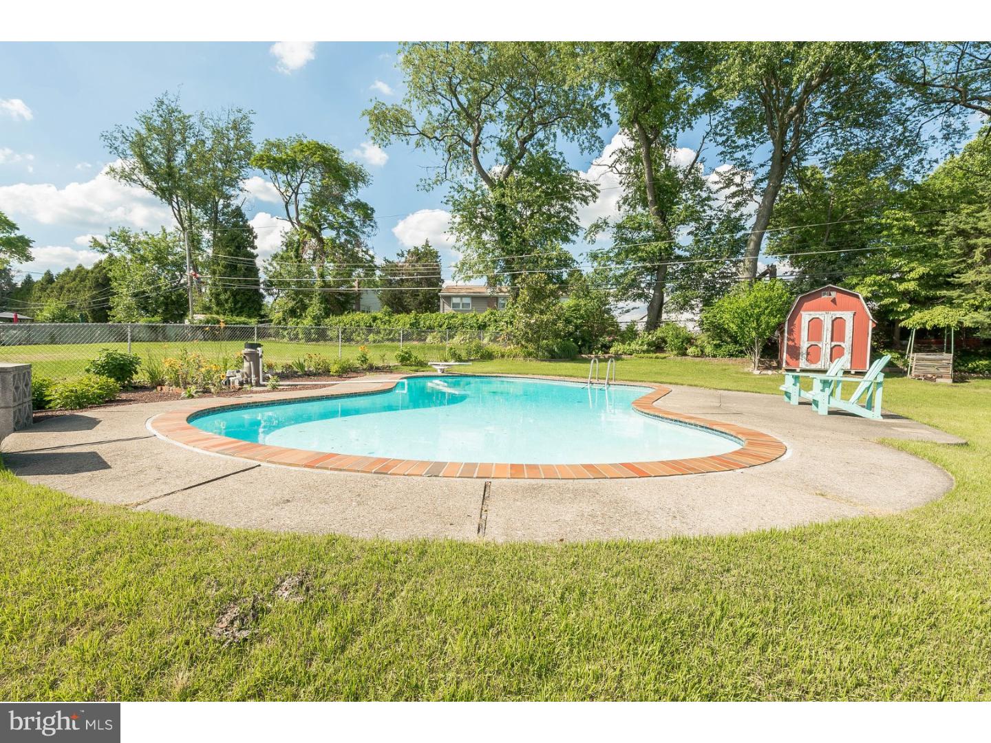 127 Flagstaff Road Philadelphia, PA 19115 - Photo 18 of 25 Pool