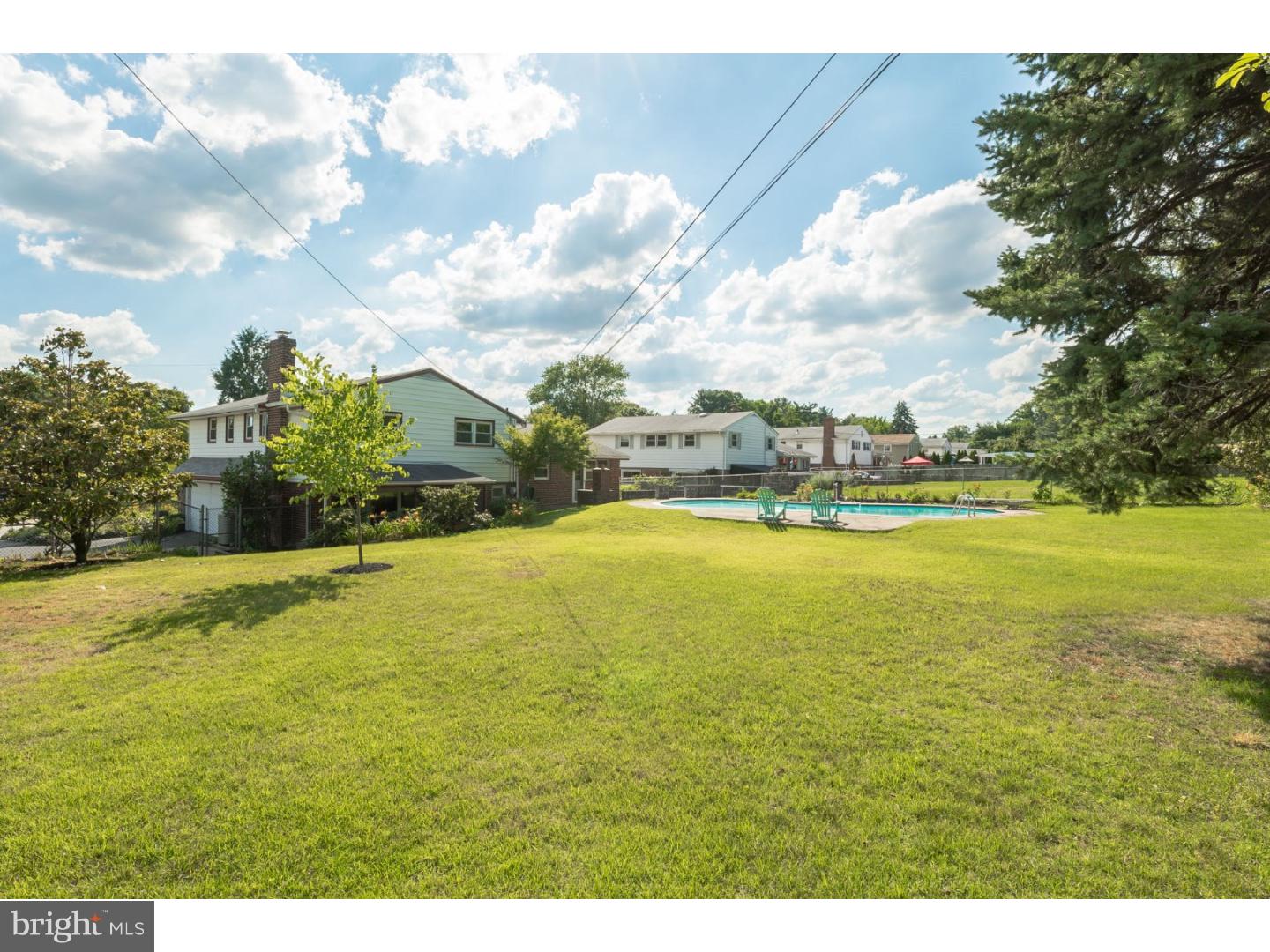 127 Flagstaff Road Philadelphia, PA 19115 - Photo 20 of 25 Back Yard