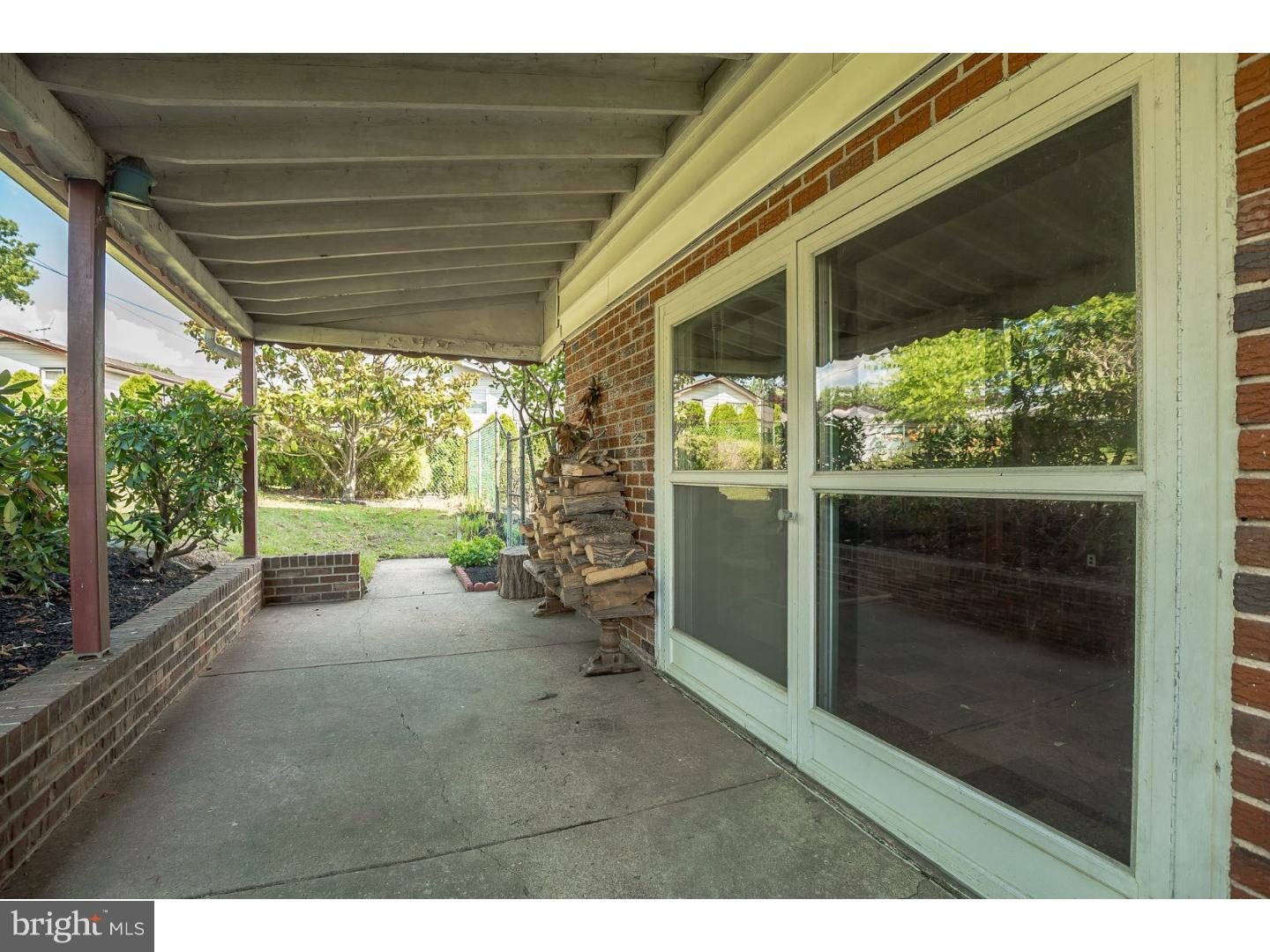 127 Flagstaff Road Philadelphia, PA 19115 - Photo 22 of 25 Patio