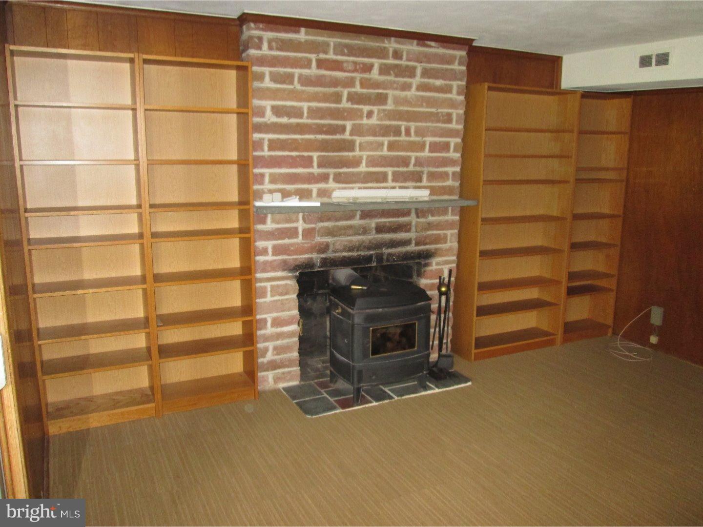 127 Flagstaff Road Philadelphia, PA 19115 - Photo 25 of 25 Family Room