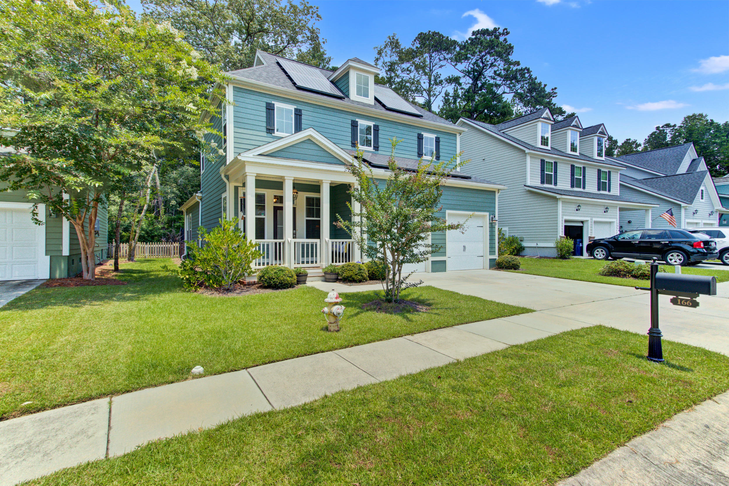 166 Ashley Bluffs Road Summerville, SC 29485 - Photo 1 of 33 166 Ashley Bluffs Rd, Summerville SC (1)