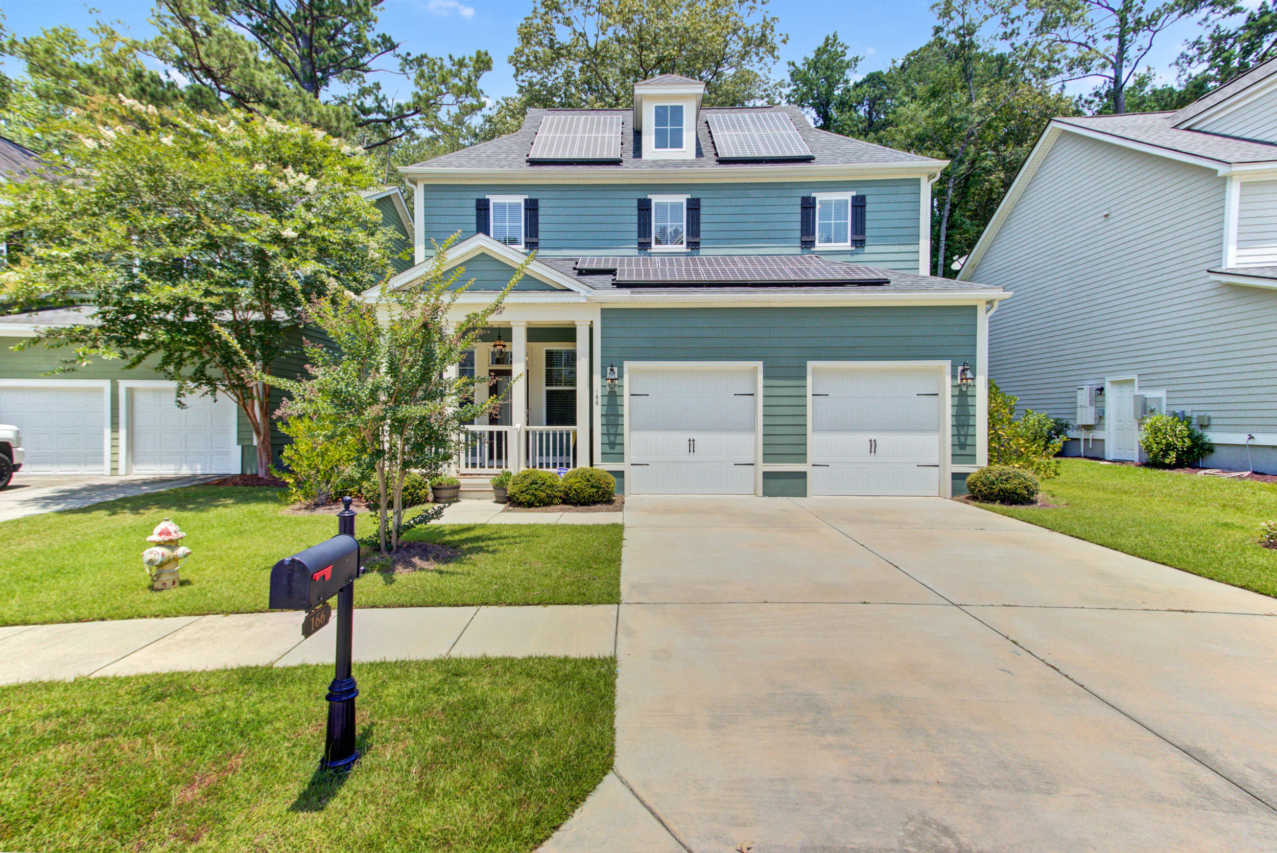 166 Ashley Bluffs Road Summerville, SC 29485 - Photo 2 of 33 166 Ashley Bluffs Rd, Summerville SC (2)