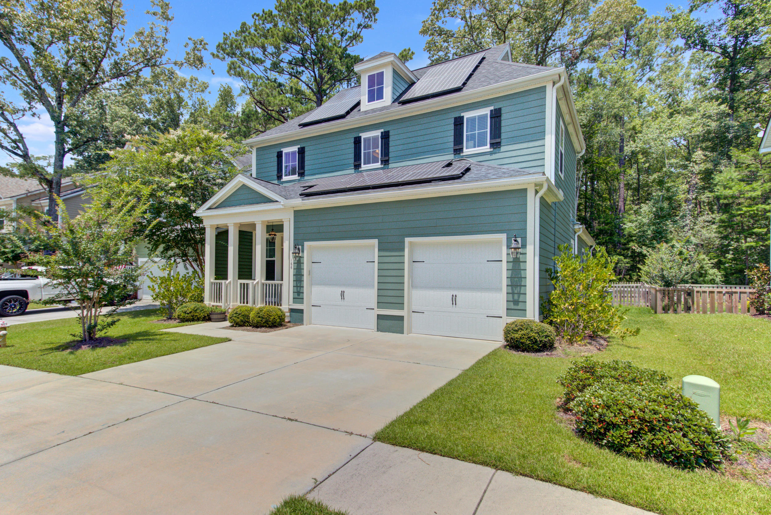 166 Ashley Bluffs Road Summerville, SC 29485 - Photo 3 of 33 166 Ashley Bluffs Rd, Summerville SC (3)