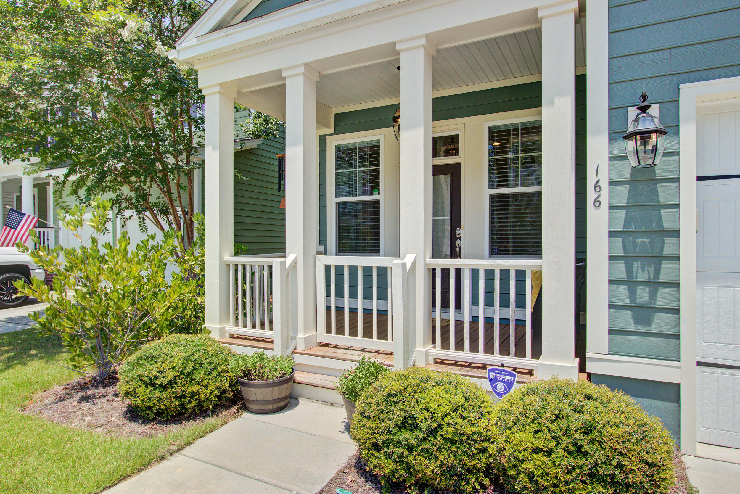 166 Ashley Bluffs Road Summerville, SC 29485 - Photo 4 of 33 166 Ashley Bluffs Rd, Summerville SC (4)