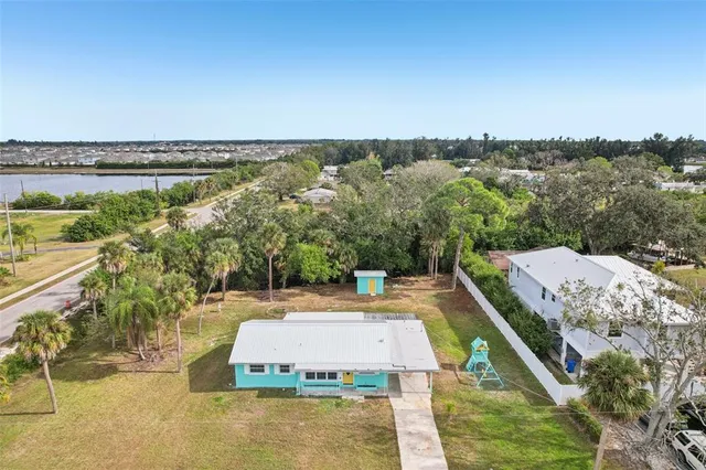 $400,000 | 215 17th Street Northwest, Ruskin, FL 33570