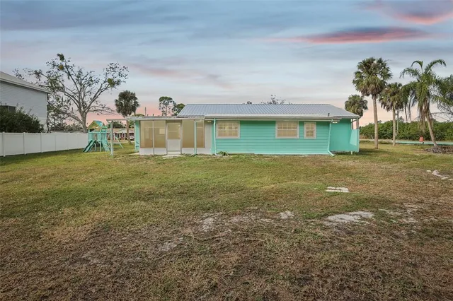 $400,000 | 215 17th Street Northwest, Ruskin, FL 33570