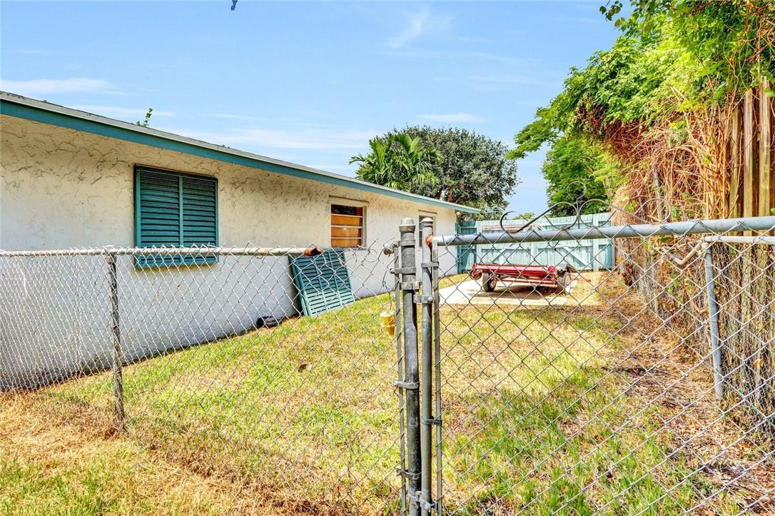 270 Northwest 46th Street Boca Raton, FL 33431 - Photo 21 of 25 Photo 21