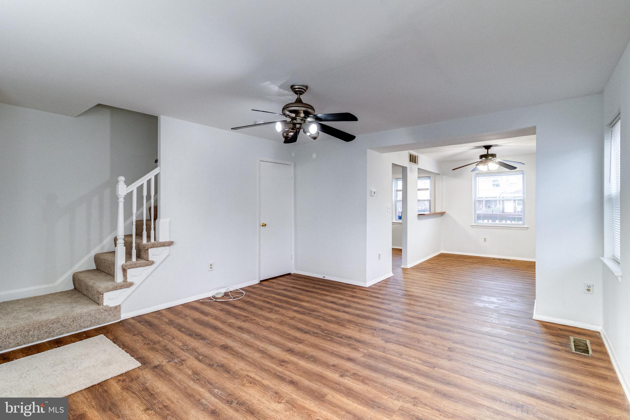 783 Seawall Road Baltimore, MD 21221 - Photo 9 of 27 Living Room