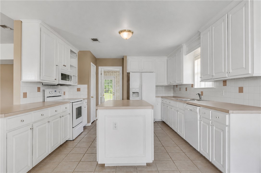 4074 Bucksnort Road Franklin, TX 77856 - Photo 4 of 41