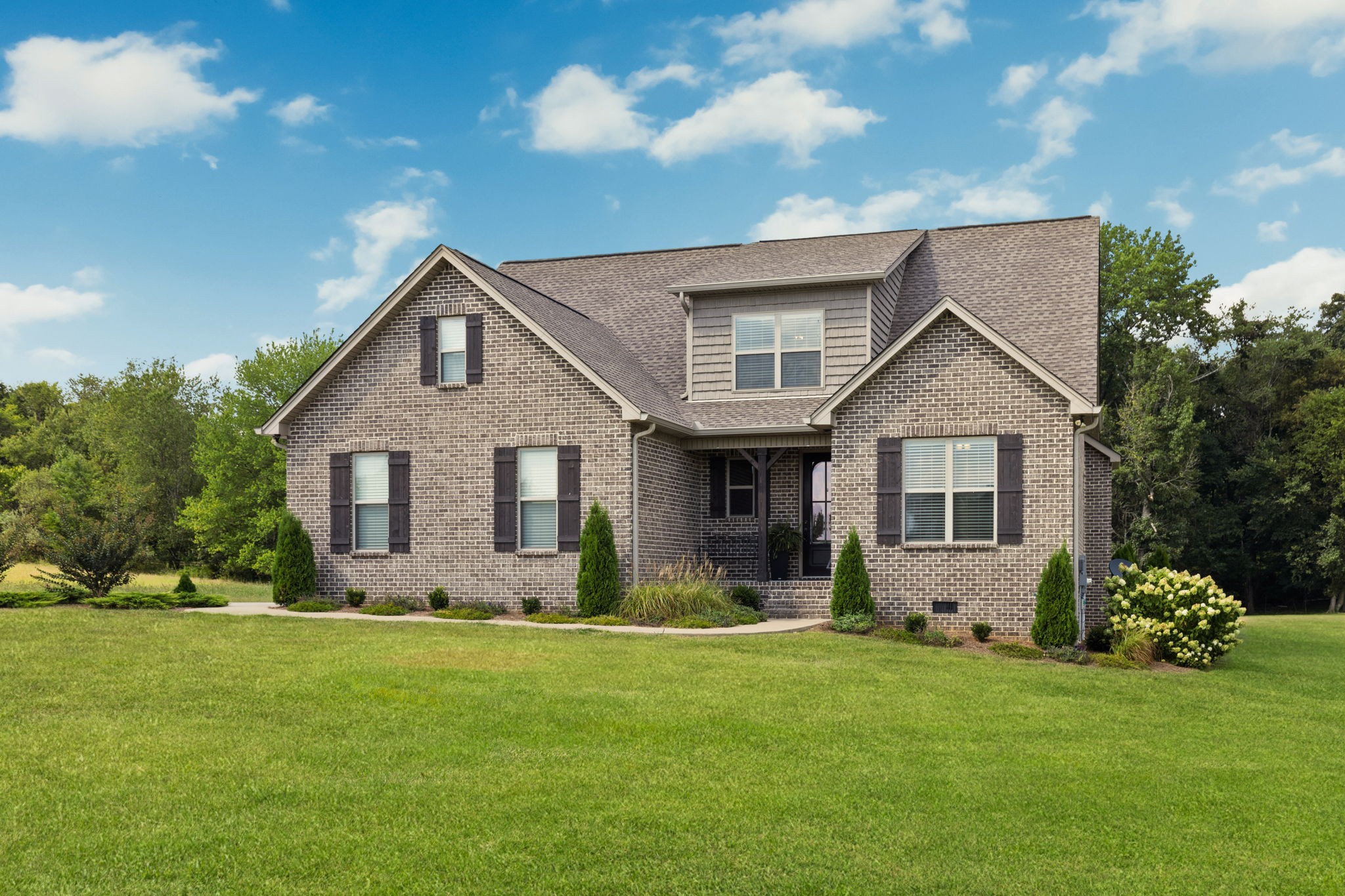 5651 Flewellyn Road Springfield, TN 37172 - Photo 2 of 55 a front view of house with yard and green space