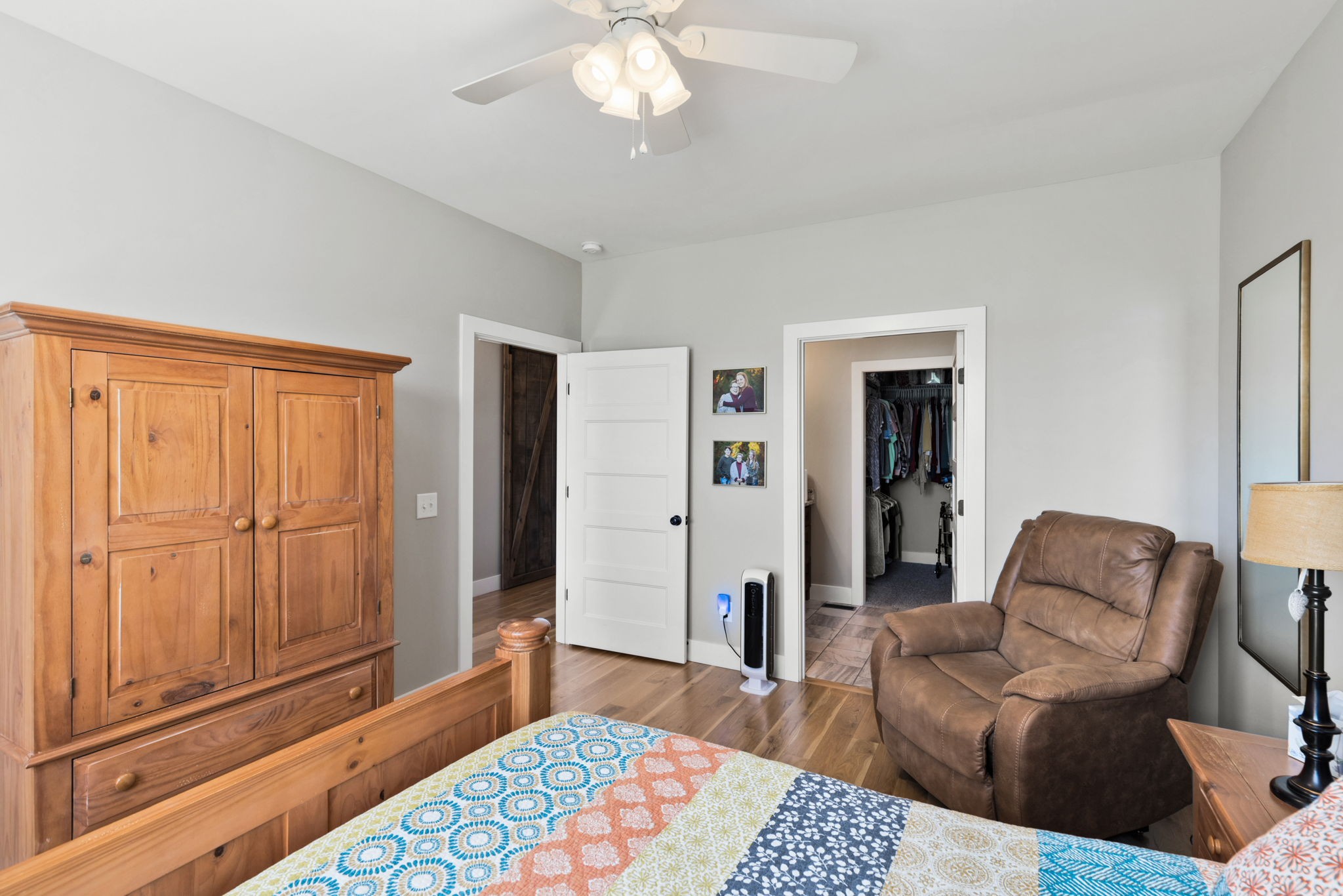 5651 Flewellyn Road Springfield, TN 37172 - Photo 28 of 55 a living room with furniture and a rug
