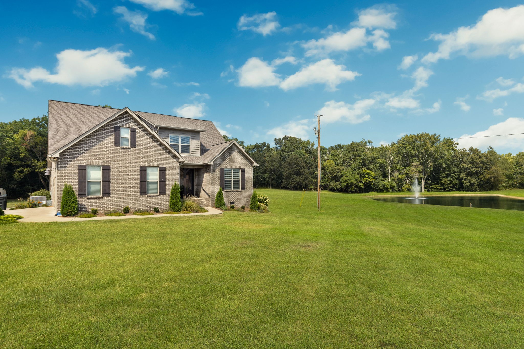 5651 Flewellyn Road Springfield, TN 37172 - Photo 3 of 55 a view of a house with a yard