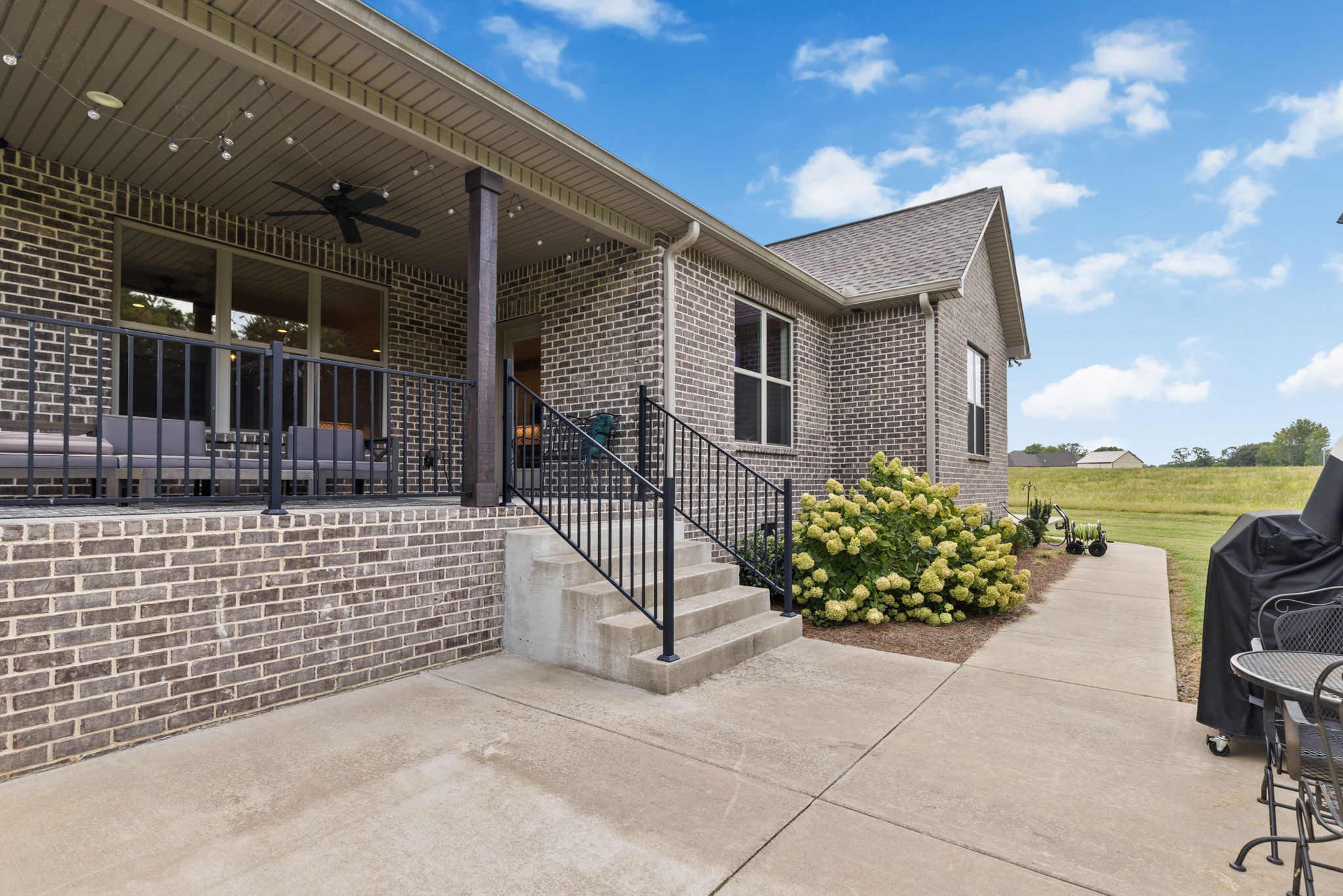 5651 Flewellyn Road Springfield, TN 37172 - Photo 44 of 55 a front view of a house with a garden