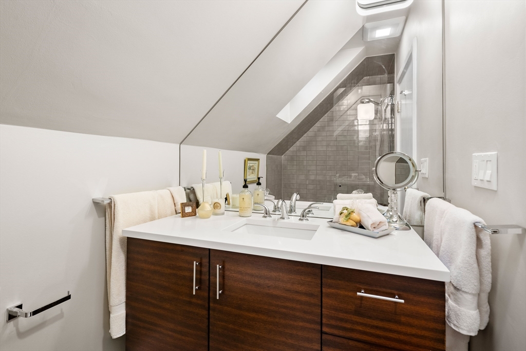 76 Ober Road, Unit 76 Newton, MA 02459 - Photo 22 of 27