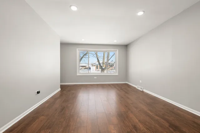 $265,000 | 16380 Terry Lane, Oak Forest, IL 60452