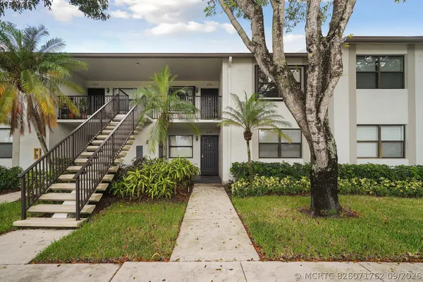 $2,700 | 1284 South Military Trail, Unit 224, Deerfield Beach, FL 33442