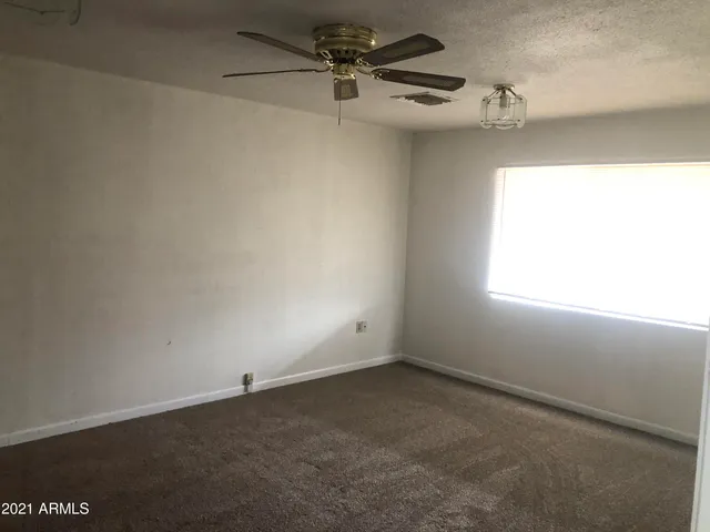 $1,400 | 261 West Lindbergh Avenue, Coolidge, AZ 85128