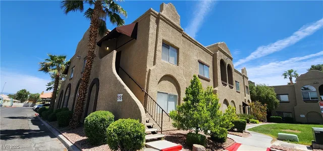 $1,250 | 5181 West Pioneer Avenue, Unit 203, Las Vegas, NV 89146