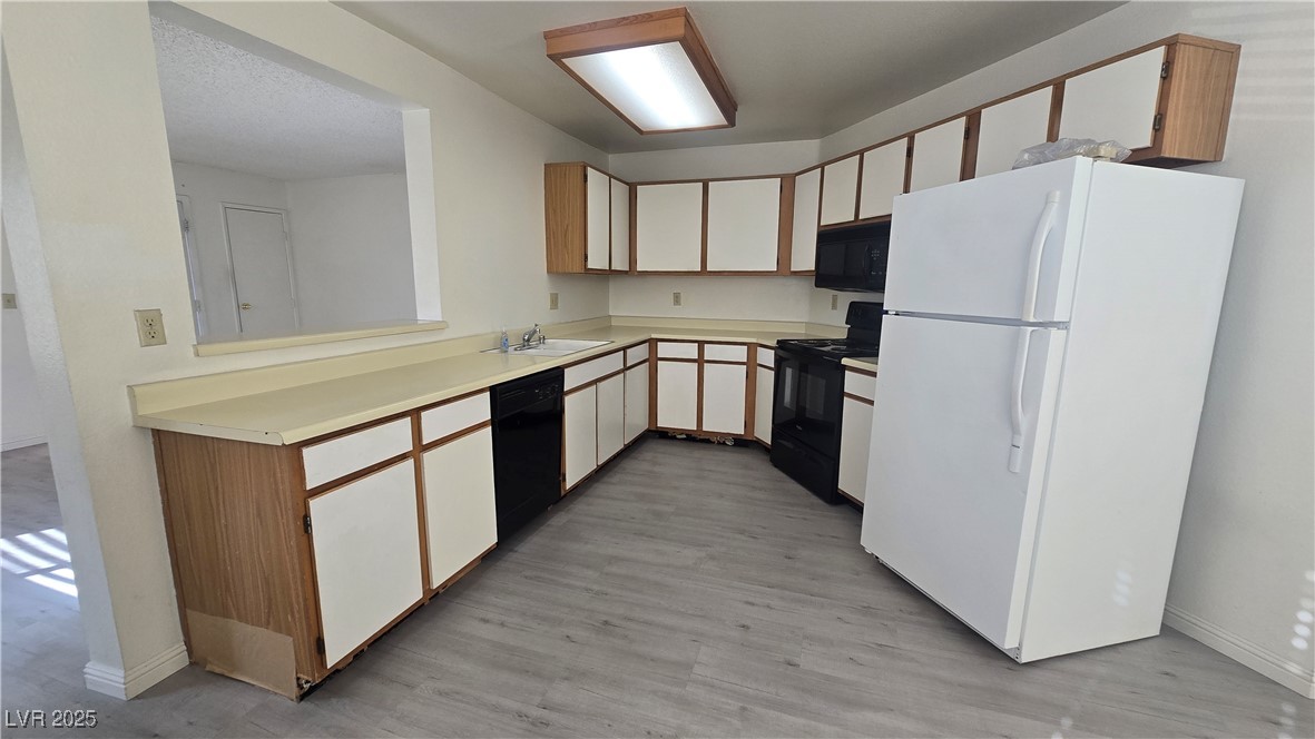 5181 West Pioneer Avenue, Unit 203 Las Vegas, NV 89146 - Photo 4 of 11