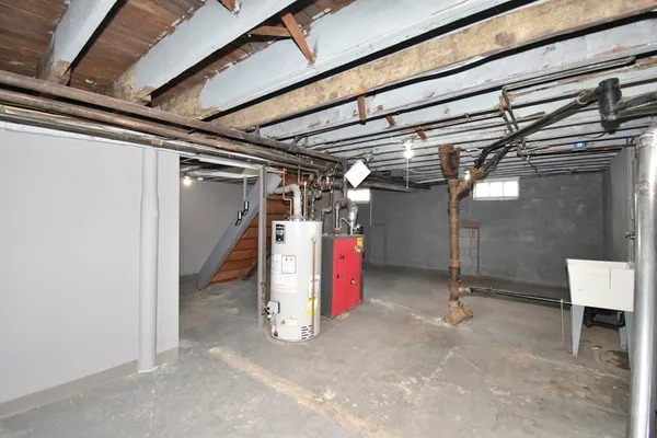 $2,750 | 153 Bosworth Street, Unit 1, West Springfield, MA 01089