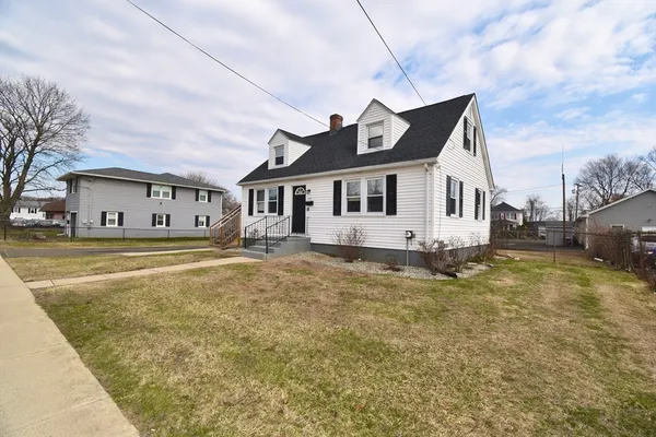 $2,750 | 153 Bosworth Street, Unit 1, West Springfield, MA 01089