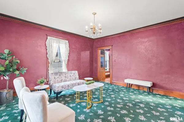 $185,000 | 1014 West College Avenue, Jacksonville, IL 62650