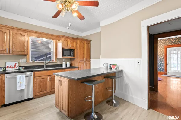 $185,000 | 1014 West College Avenue, Jacksonville, IL 62650