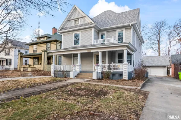 $185,000 | 1014 West College Avenue, Jacksonville, IL 62650