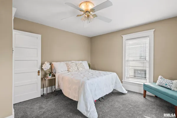 $185,000 | 1014 West College Avenue, Jacksonville, IL 62650