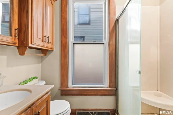 $185,000 | 1014 West College Avenue, Jacksonville, IL 62650