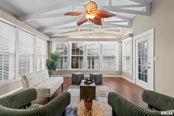 $185,000 | 1014 West College Avenue, Jacksonville, IL 62650