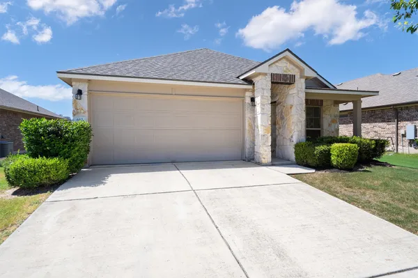 $325,000 | 612 Heinatz Flat Lane, Leander, TX 78641