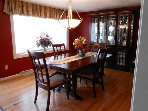 129 Kennedy Road Tewksbury, MA 01876 - Photo 5 of 22 Gallery Image 5