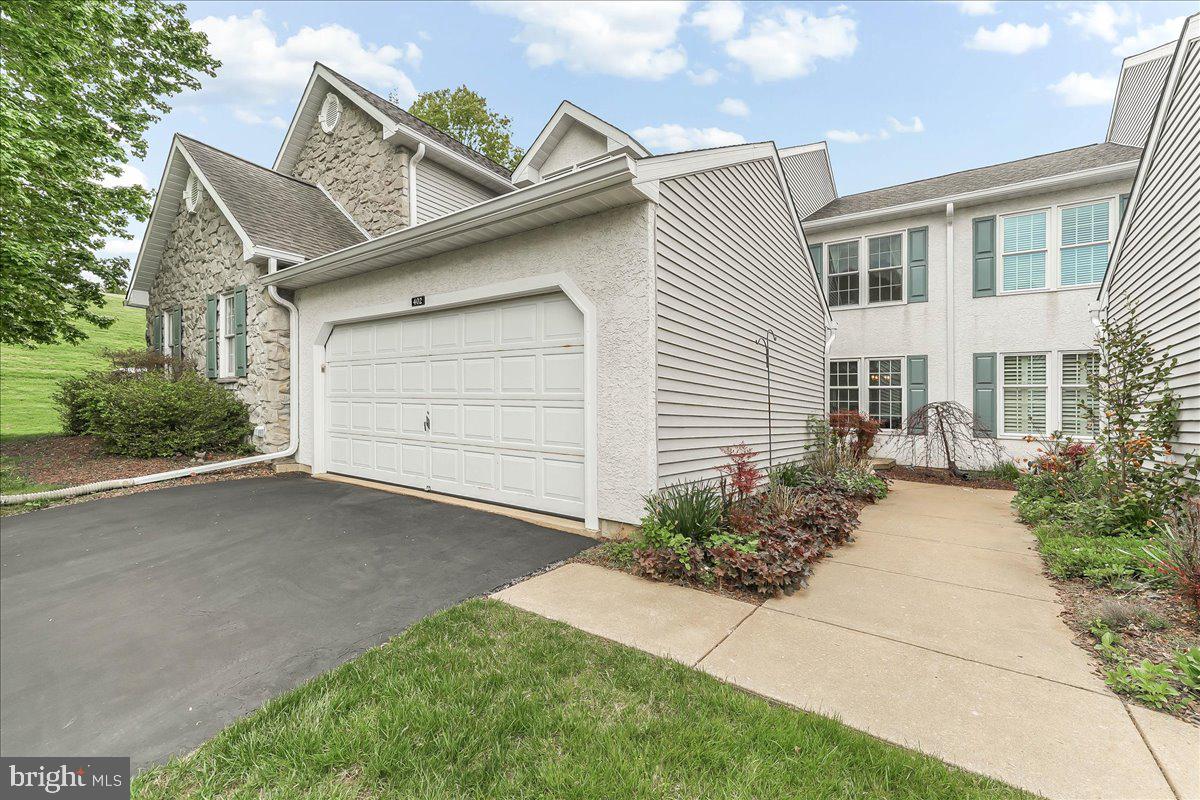 402 Sumner Way West Chester, PA 19382 - Photo 1 of 33 Welcome to 402 Sumner Way!