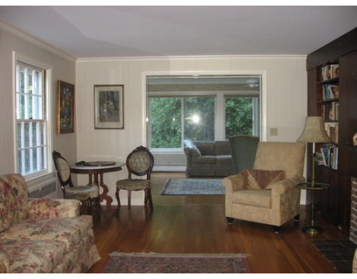 70 Spring Street Shrewsbury, MA 01545 - Photo 11 of 30 Gallery Image 11