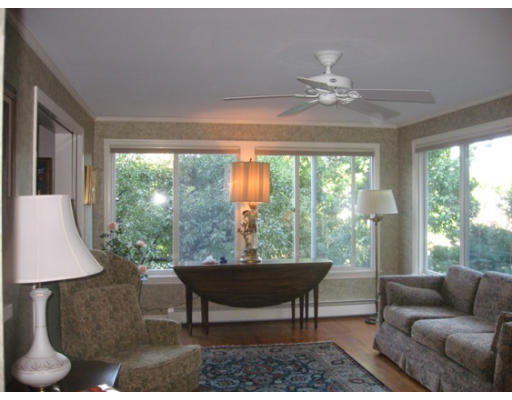 70 Spring Street Shrewsbury, MA 01545 - Photo 12 of 30 Gallery Image 12