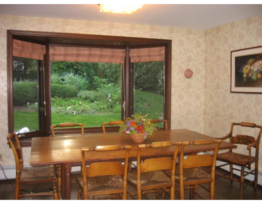 70 Spring Street Shrewsbury, MA 01545 - Photo 6 of 30 Gallery Image 6