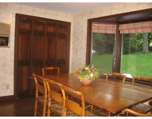 70 Spring Street Shrewsbury, MA 01545 - Photo 7 of 30 Gallery Image 7