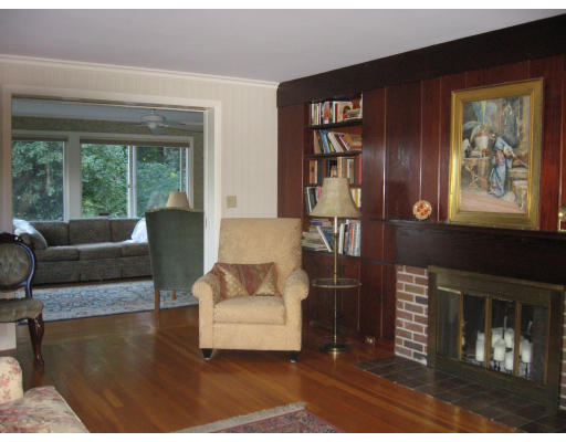 70 Spring Street Shrewsbury, MA 01545 - Photo 9 of 30 Gallery Image 9