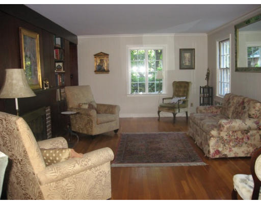 70 Spring Street Shrewsbury, MA 01545 - Photo 10 of 30 Gallery Image 10
