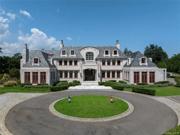 $23,500,000 | 9 Hicks Lane, Sands Point, NY 11050