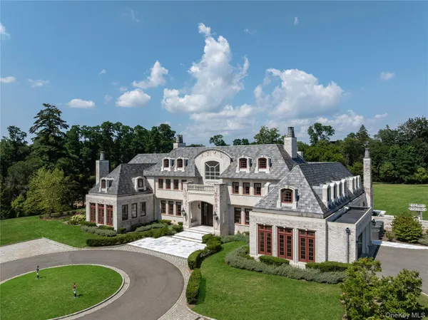$23,500,000 | 9 Hicks Lane, Sands Point, NY 11050