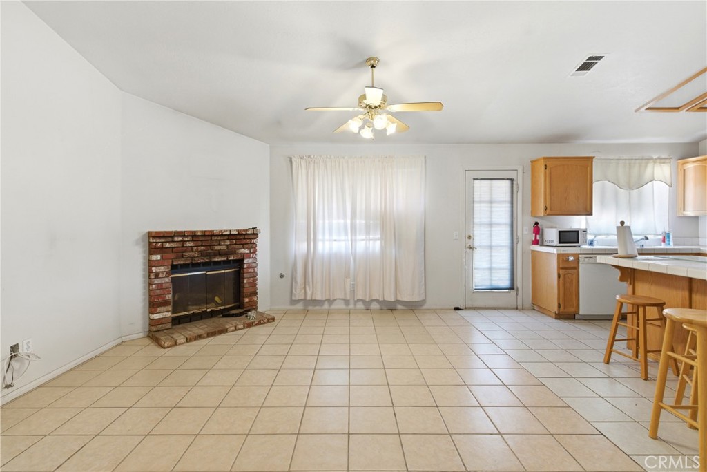 16433 Pauhaska Road Apple Valley, CA 92307 - Photo 11 of 50 2nd Living Room with fire place