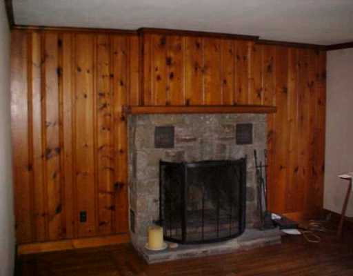 10 Foddering Farm Road Narragansett, RI 02882 - Photo 4 of 4 Living Room.