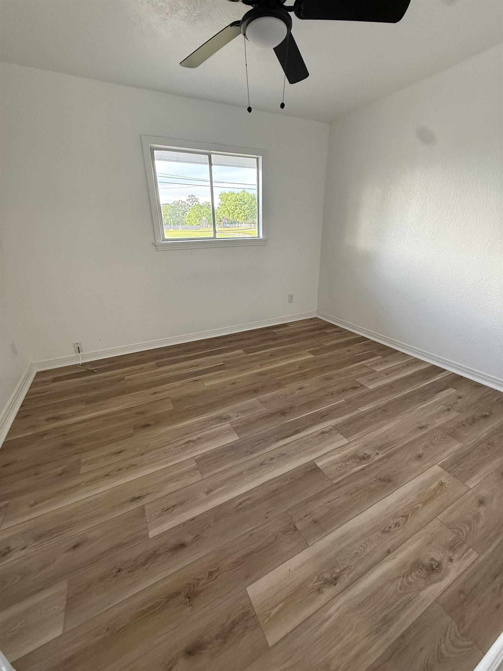 245 West Ave P Silsbee, TX 77656 - Photo 33 of 39