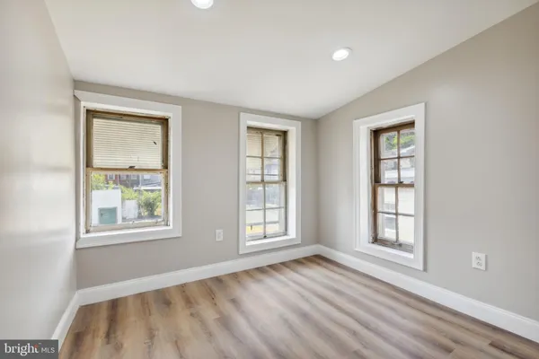 $1,600 | 614 Minor Street, Reading, PA 19602