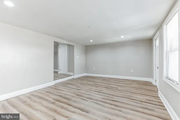 $1,600 | 614 Minor Street, Reading, PA 19602