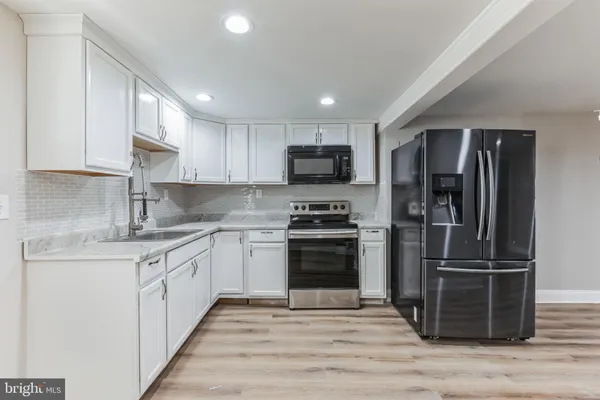 $1,600 | 614 Minor Street, Reading, PA 19602