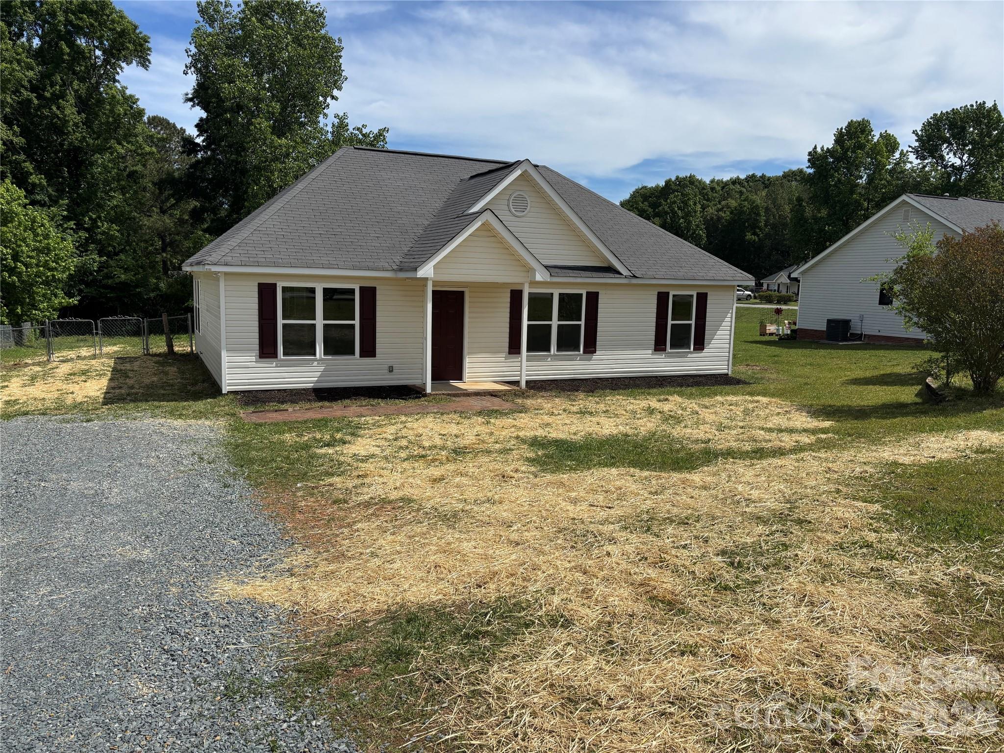 1002 Crescent Way Wingate, NC 28174 - Photo 2 of 26